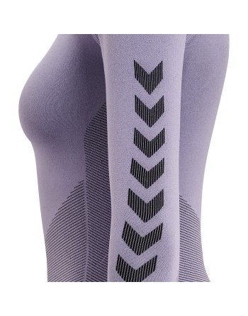 HUMMEL FIRST SEAMLESS JERSEY L/S W / Nahtlose Verarbeitung und körperbetontes Design